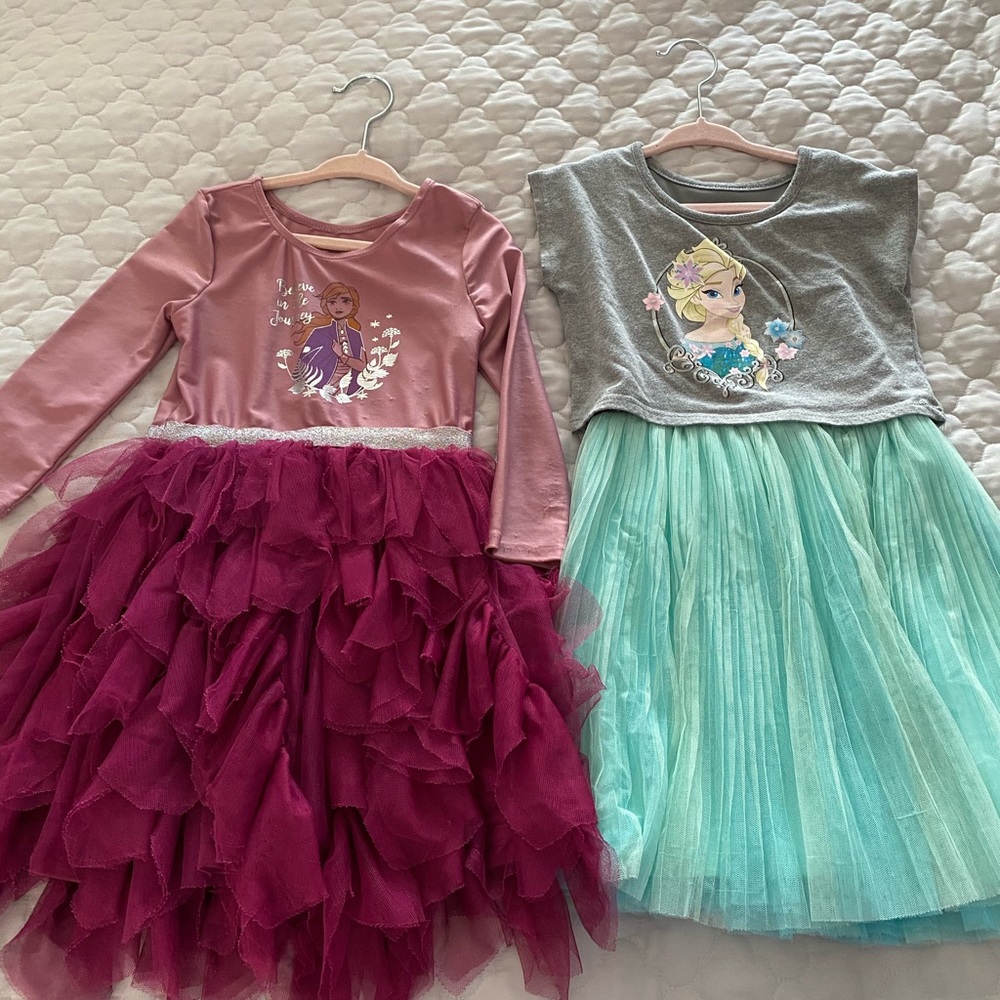 GUC Girl’s Frozen dresses size 5T